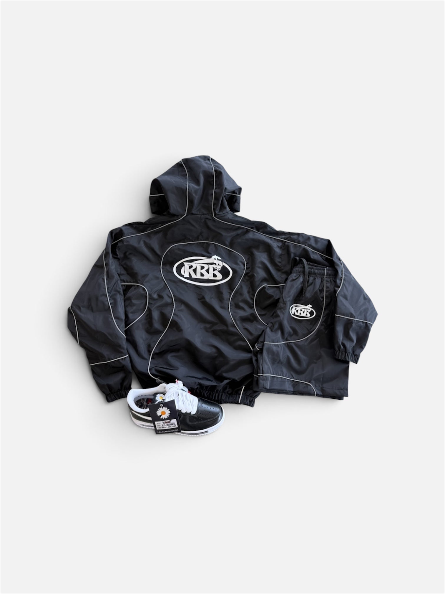 ALL BLACK WINDBREAKER SHORT SET