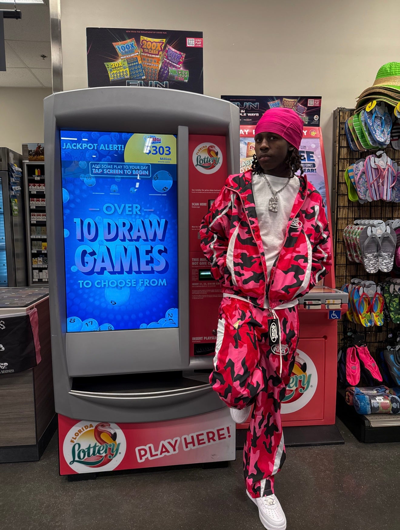 Pink Camouflaged Fullset Windbreaker $