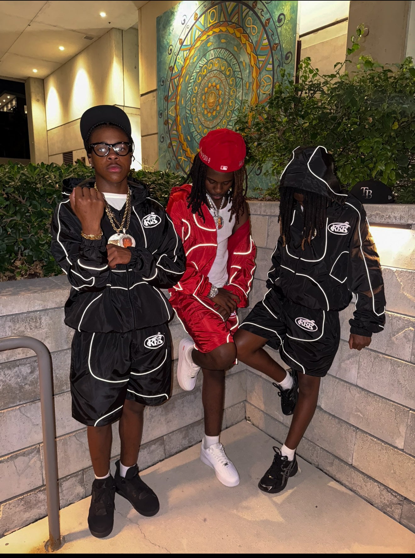 ALL BLACK WINDBREAKER SHORT SET